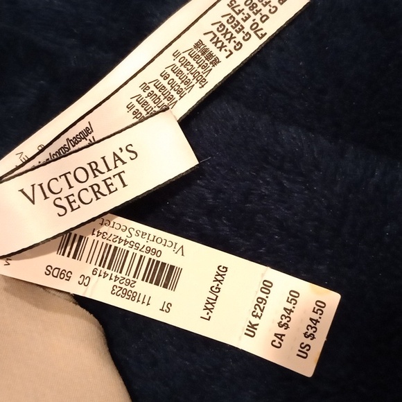 2x30 Victoria secret comfort bra with pads seamless Leopard print  new with tags - Picture 2 of 4